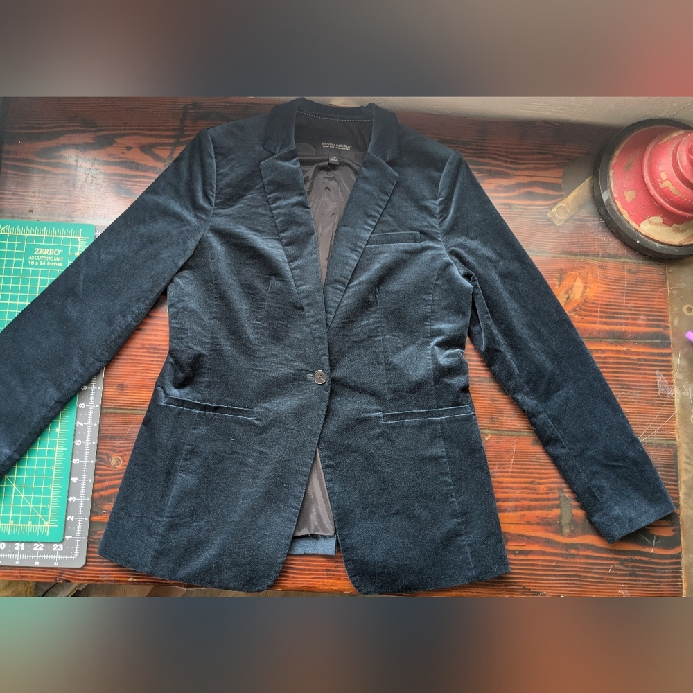 Banana Republic Long & Lean Navy Velvet Blazer Women’s Size 6